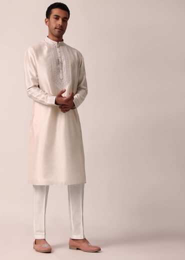 Elegant Peach Silk Kurta Set With Exquisite Cut Work