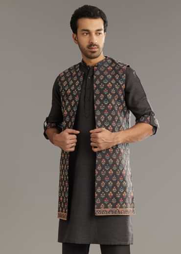 Black Cotton Silk Kurta Set With Symmetric Floral Threadwork
