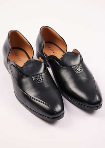 Black Glossy Juttis For Men