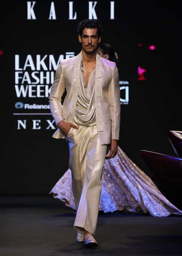 Off White Banarasi Embroidered Jacket With Cowl Drape Shirt