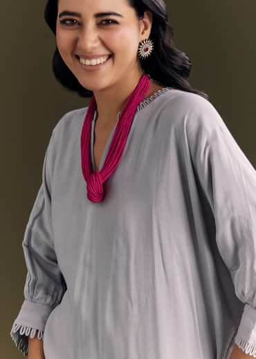 Grey Solid Kurta Pant Set With Pink Beaded Neckpiece