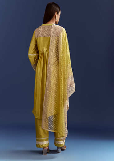 Green Thread And Sequins Work Kurta Set With Net Dupatta In Fuji Silk