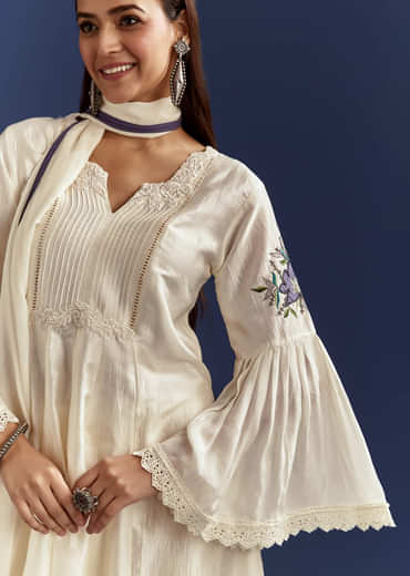White High Low Kurta With Cut Dana Beads And Applique Work In Fuji Silk