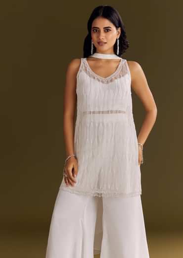 White Crepe Kurta Set With Net Choker Style Dupatta