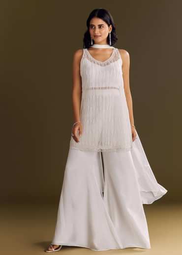 White Crepe Kurta Set With Net Choker Style Dupatta