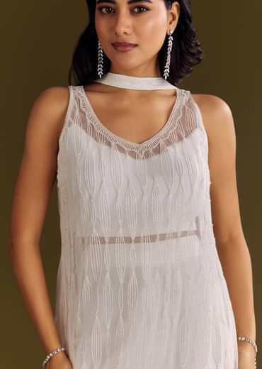 White Crepe Kurta Set With Net Choker Style Dupatta