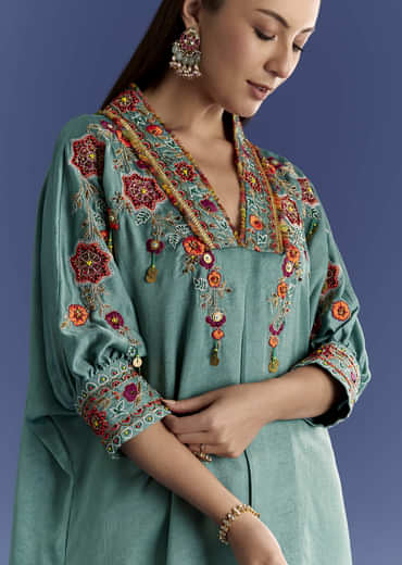 Aqua Green Crush Silk Kurta Set With Resham And Beads Work