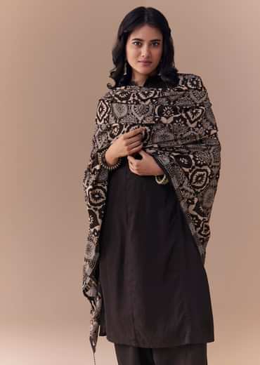 Black Linen Kurta Set with Ajrakh Dupatta