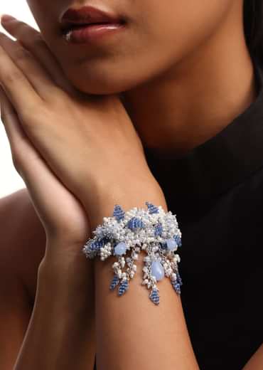 Turquoise And White Handcrafted Bracelet In Mix Metal