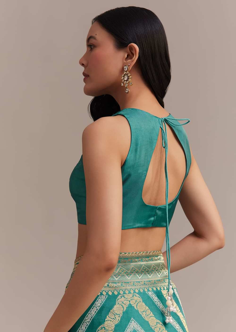 Turquoise Green Dola Silk Saree With Zari Weaving