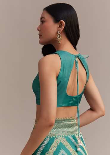 Turquoise Green Dola Silk Saree With Zari Weaving