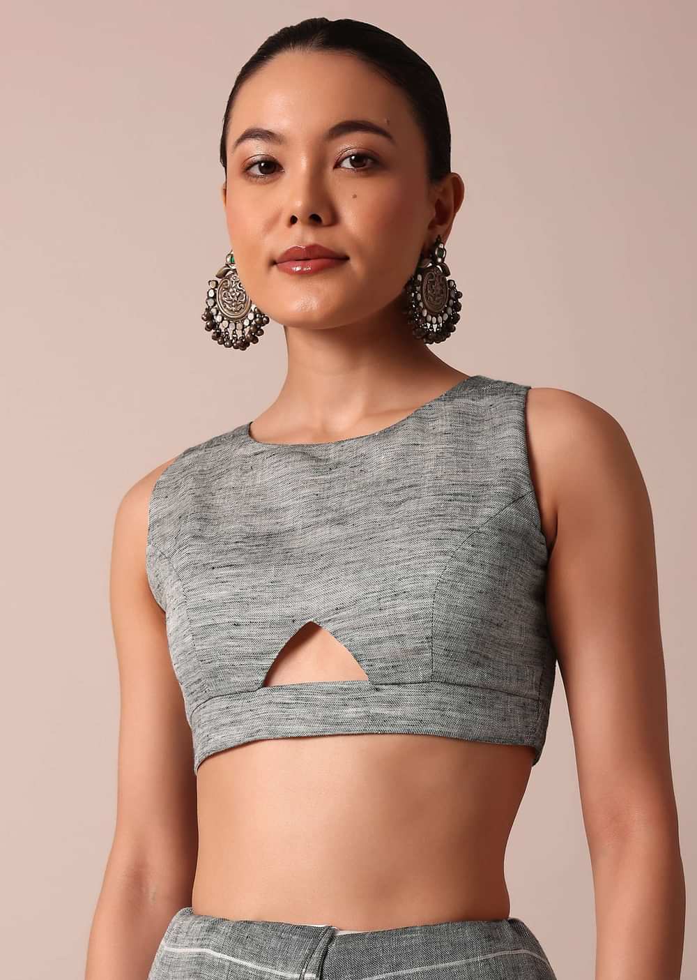 White Cotton Linen Floral Thread Embroidered Saree With Unstitched Blouse Piece