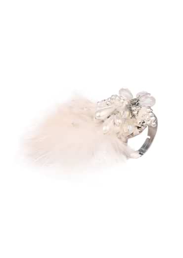 White Handcrafted Choker Necklace Set With Feather Detailing