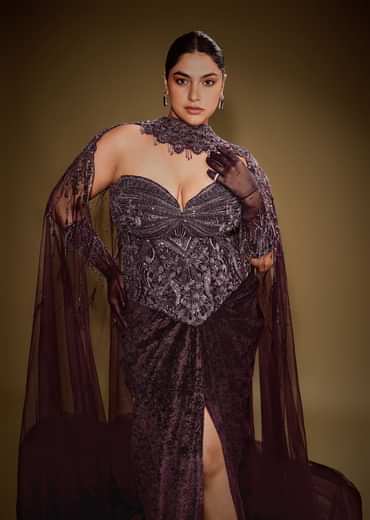 Wine Velvet Corset Set With Drape Skirt And Embroidered Cape