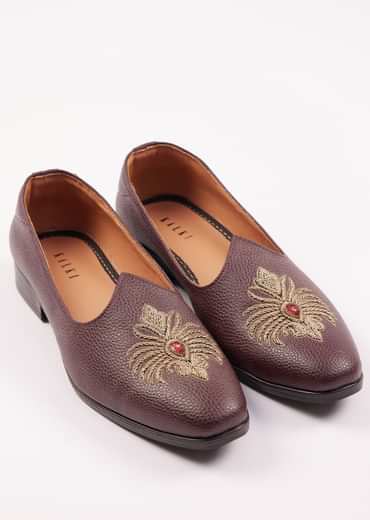 Wine Zardosi Work Juttis