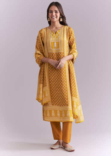 Yellow Crepe Kurta Set With Indie Print And Moti Work