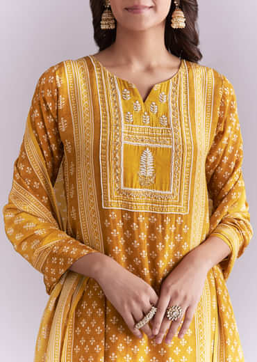 Yellow Crepe Kurta Set With Indie Print And Moti Work