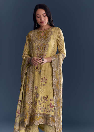 Yellow Crepe Kurta Set With Indie Print And Zari Work