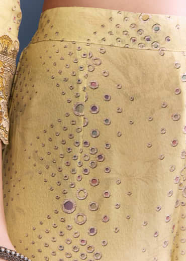 Yellow Crepe Kurta Set With Indie Print And Zari Work