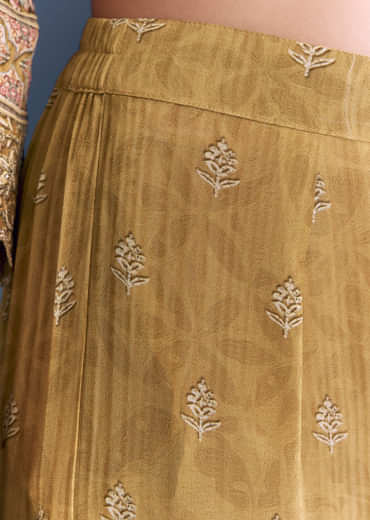 Yellow Crepe Kurta Set With Indie Print And Zari Embroidery