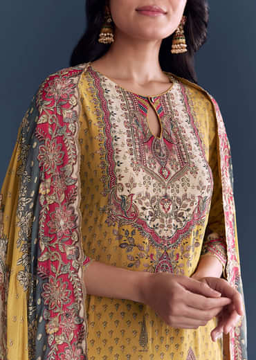 Yellow Crepe Printed Kurta Set With Floral Print