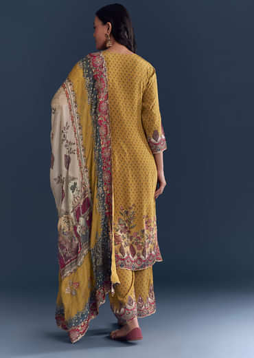 Yellow Crepe Printed Kurta Set With Floral Print