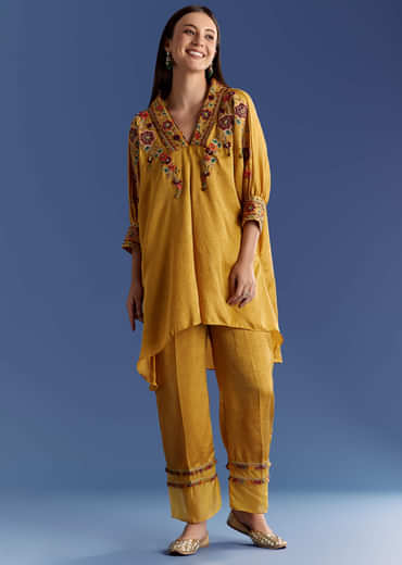 Yellow Crush Silk Kurta Set With Resham And Beads Work