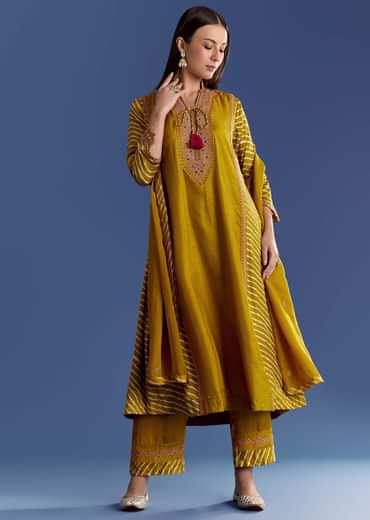 Yellow Leheriya Kurta Set With Zari And Butti Dupatta