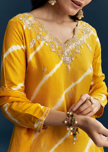 Yellow Silk Kurta Set With Leheriya Print And Embroidery