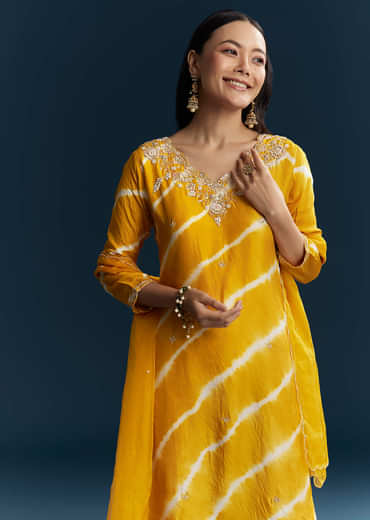 Yellow Silk Kurta Set With Leheriya Print And Embroidery