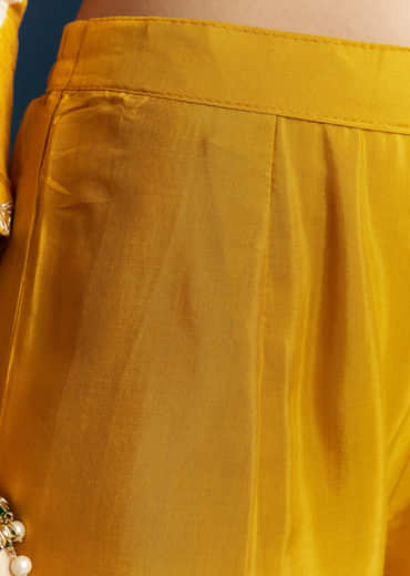 Yellow Silk Kurta Set With Leheriya Print And Embroidery