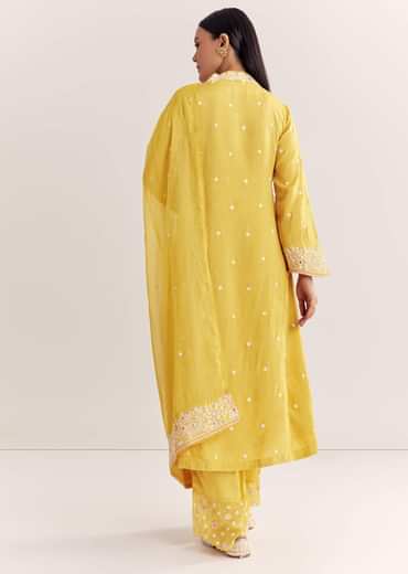 Yellow Silk Kurta Set With Thread Work And Organza Dupatta