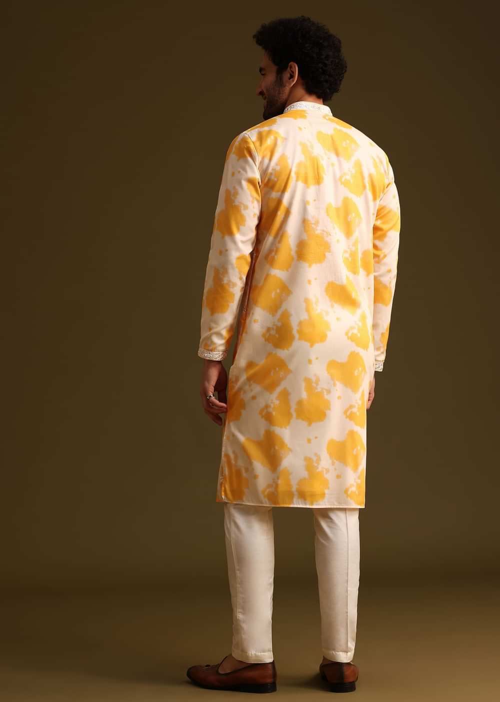 Yellow Tye Dye Print Kurta Set With Mirror Work