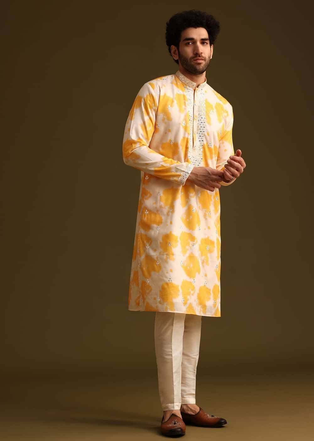 Yellow Tye Dye Print Kurta Set With Mirror Work